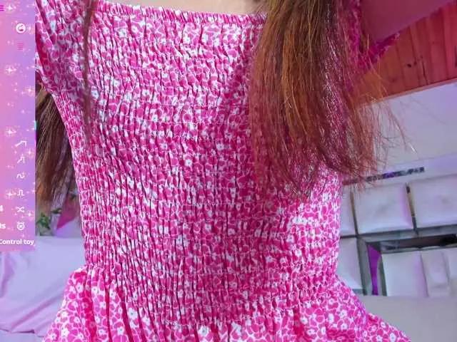 emiliclark on BongaCams 