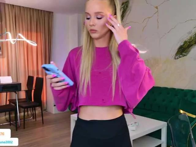 Emily-bloom on BongaCams 