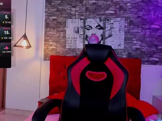 Emily-SC on BongaCams 
