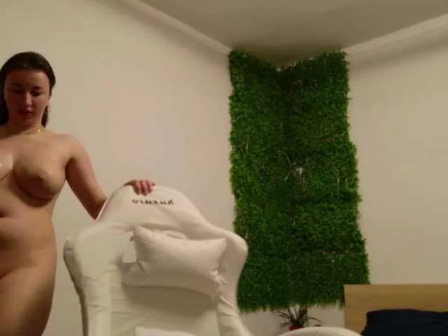 EmilyxJames on BongaCams 