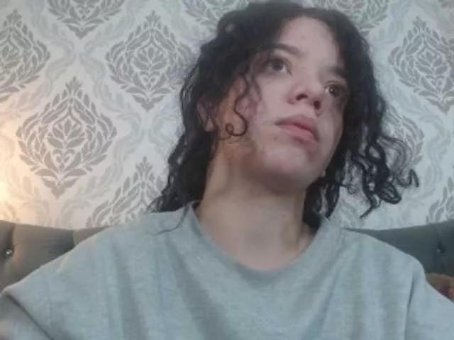 EmmaCowperr on BongaCams 