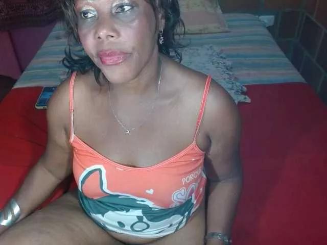 EMYYLI2 on BongaCams 