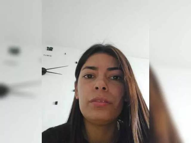 Estefanii-R on BongaCams 