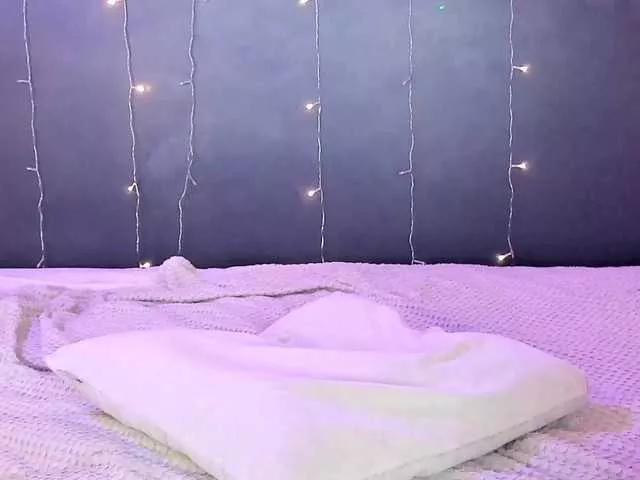 Eva-Merlin on BongaCams 