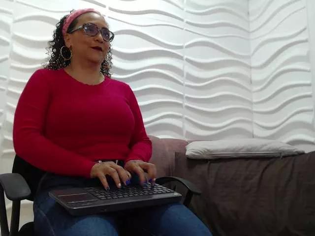 Evamills on BongaCams 
