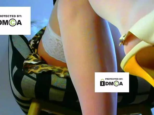 FeminaF on BongaCams 