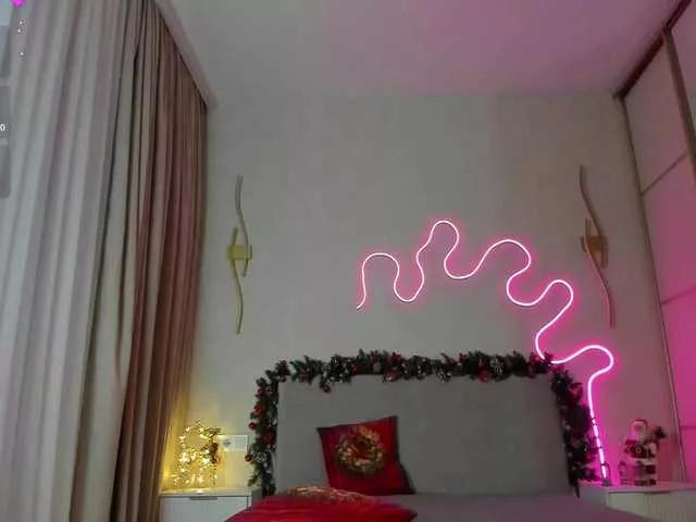 flora-babe on BongaCams 