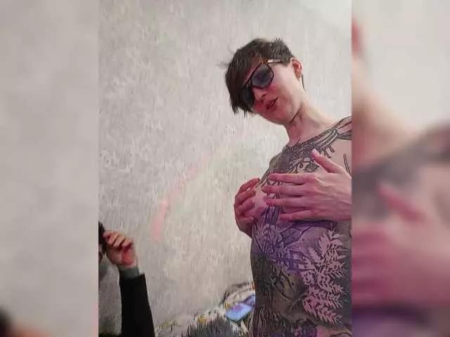 FoxZaya on BongaCams 