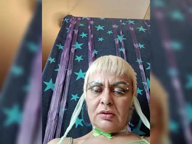 GardenerofIllusions on BongaCams 