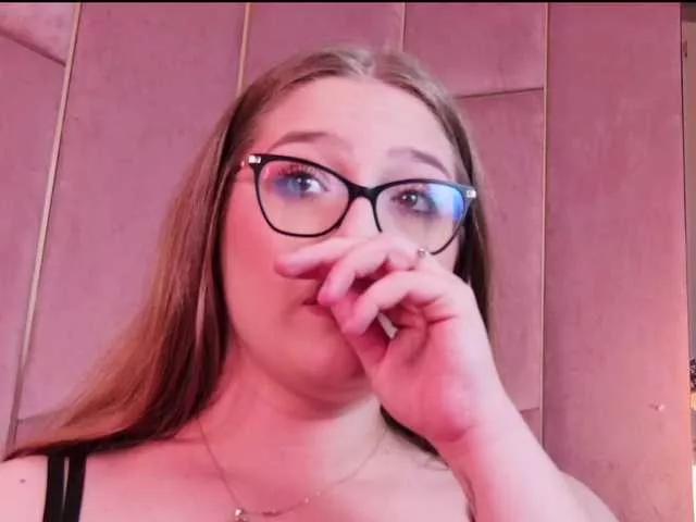 GiaDesire on BongaCams 