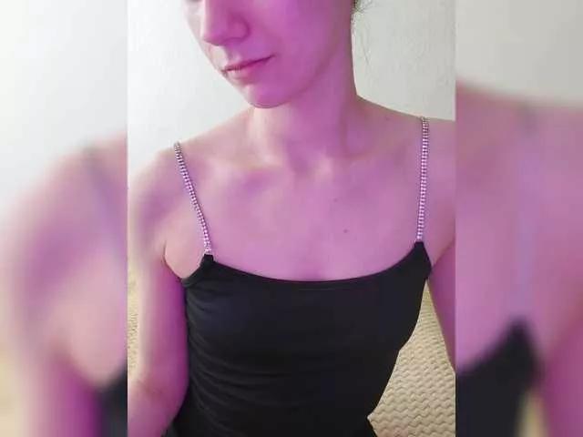 Gloriya-S on BongaCams 