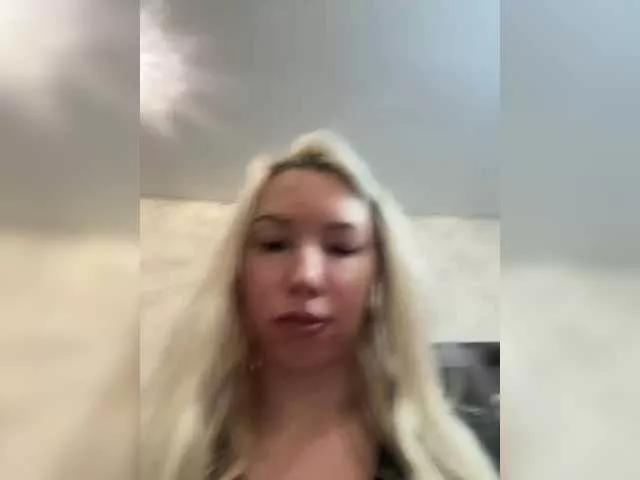 HannaMo on BongaCams 