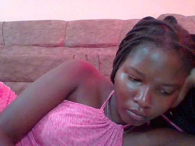 Hornyqueen4 on BongaCams 