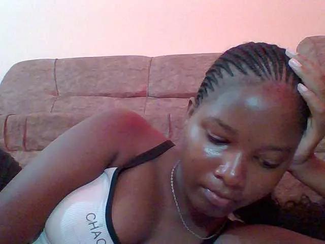 Hornyqueen4 on BongaCams 