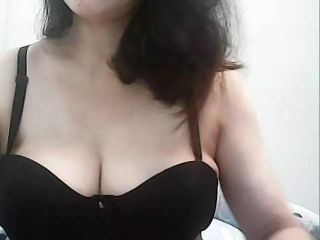 hotbabyasian on BongaCams 