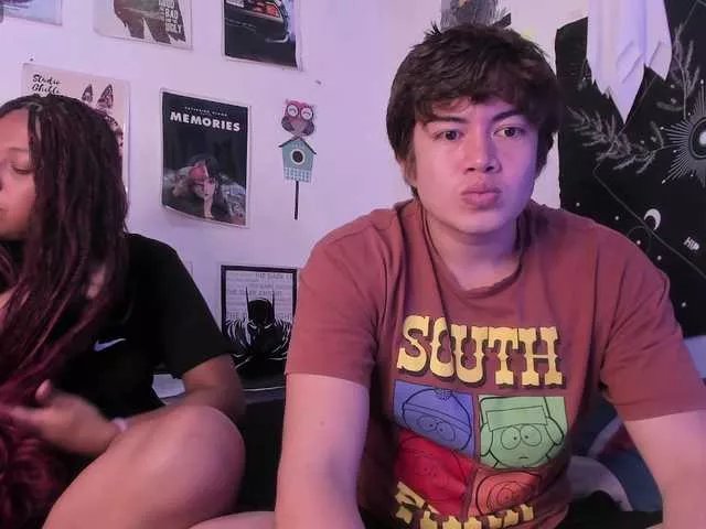 Freechat HotHoneyChile on BongaCams