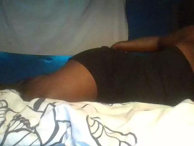 Hotsavie01 on BongaCams
