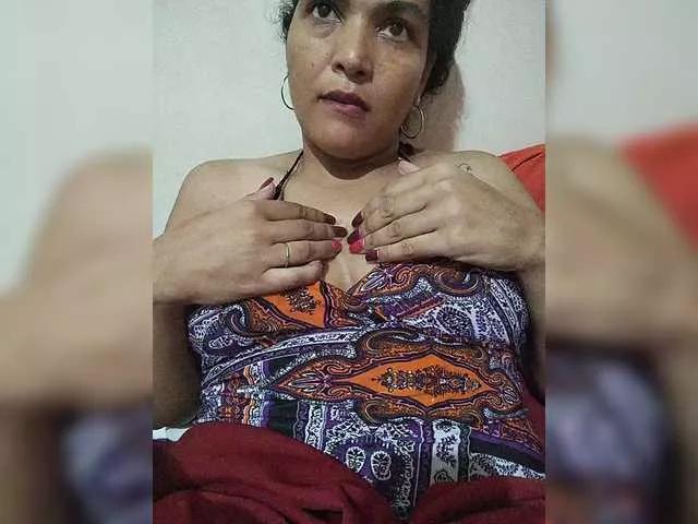 Htinha on BongaCams 