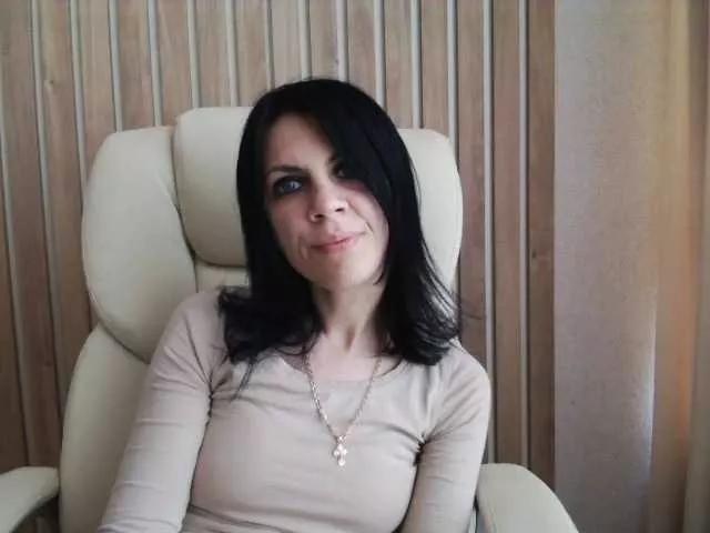 InjaAtHome on BongaCams