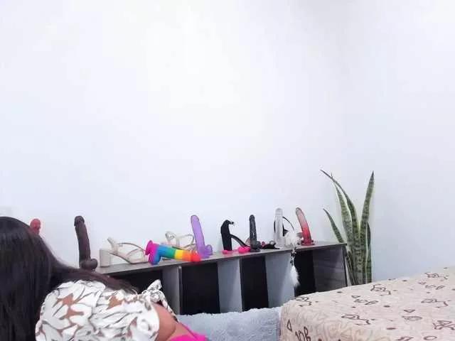 iriss-25 on BongaCams 