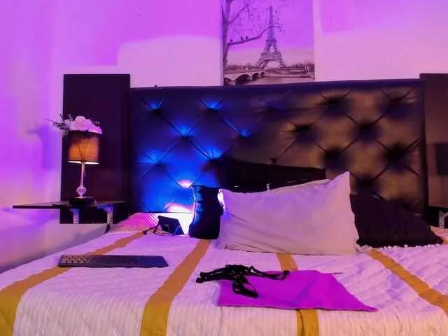 Isa-Lyon on BongaCams 