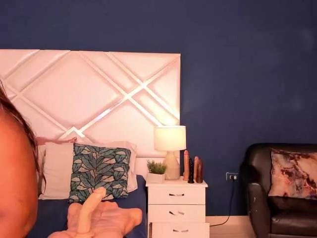 JelanyBankol on BongaCams 