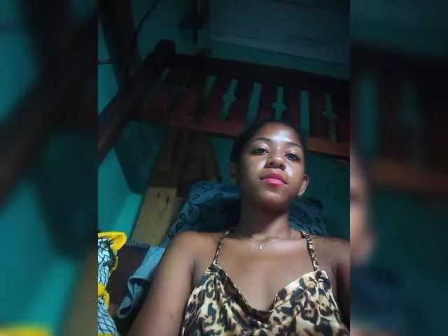 jouliana24 on BongaCams 