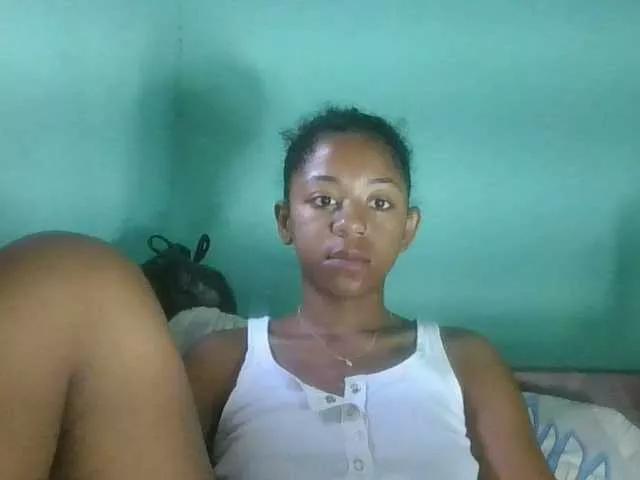 jouliana24 on BongaCams 