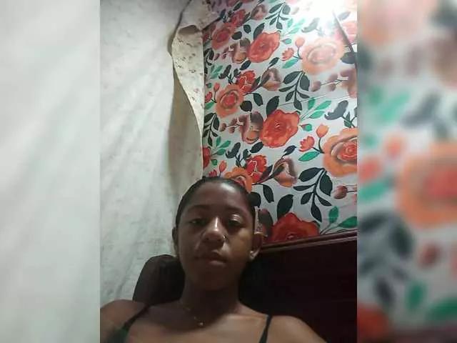 jouliana24 on BongaCams 