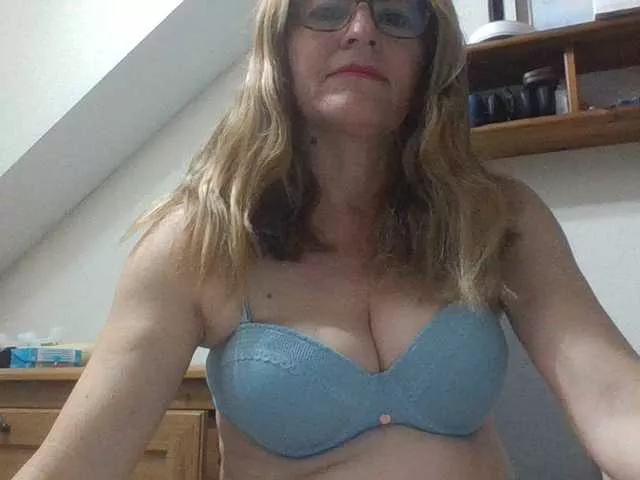 JuanitaWouti on BongaCams 