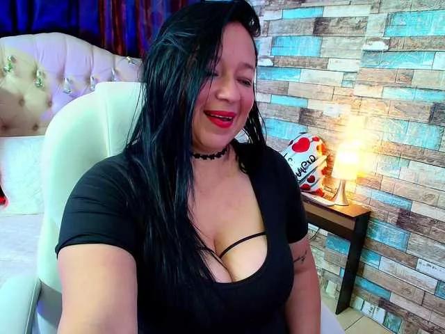 katherincruz82 on BongaCams 