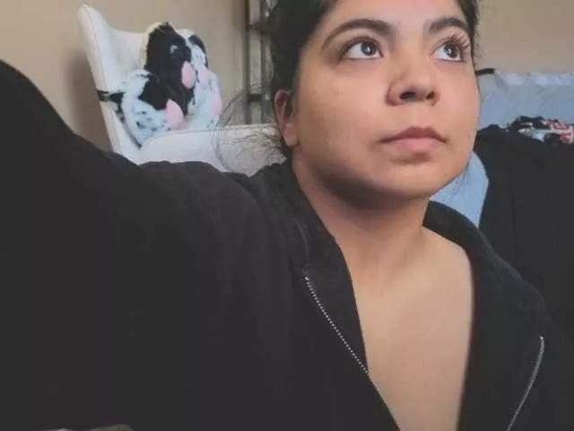 Kimmiakiss22 on BongaCams 