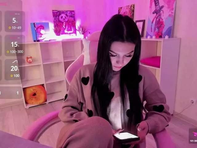 Kira-Owl on BongaCams 