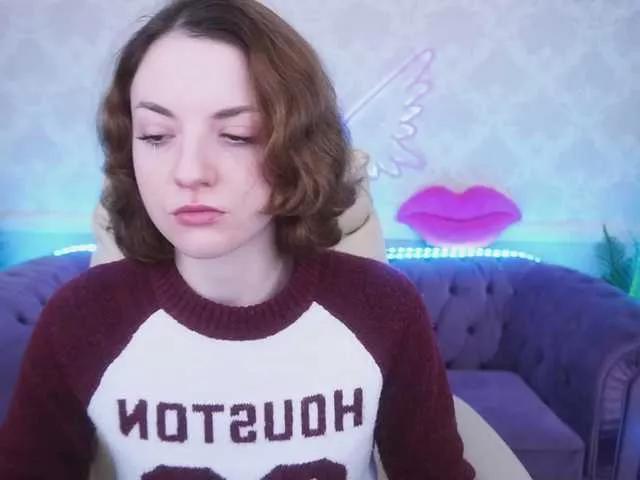 KiraFoxik on BongaCams 