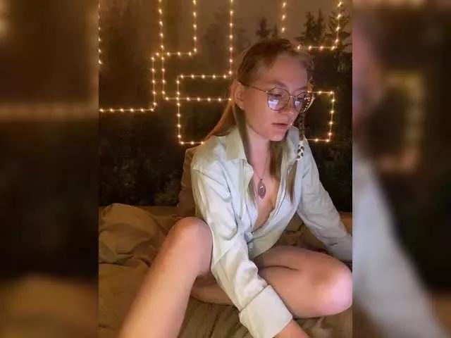 Ksuea on BongaCams 