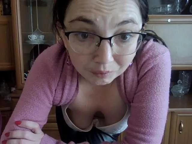 Larrisa3 on BongaCams 
