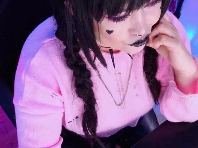 Laura-Wicked on BongaCams 