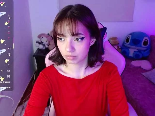 levi-cloud on BongaCams 
