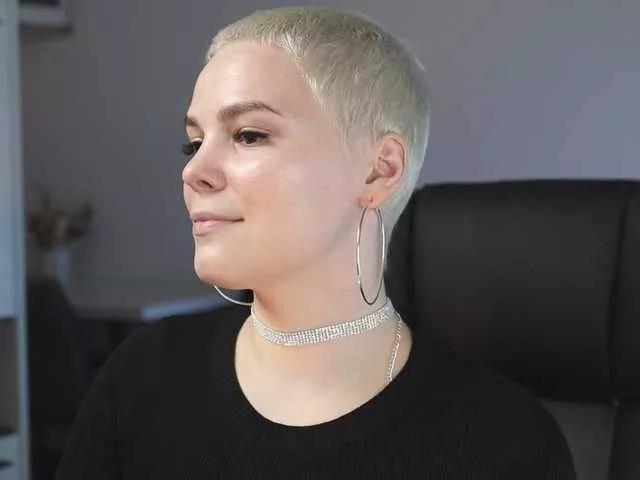 LikaBerry on BongaCams 