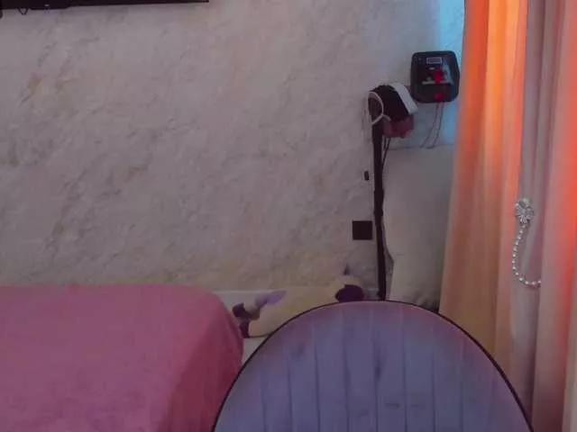 LikaStarrr1 on BongaCams 