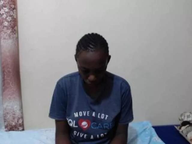lilqueen1 on BongaCams 
