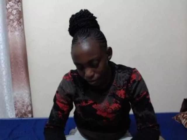 lilqueen1 on BongaCams 