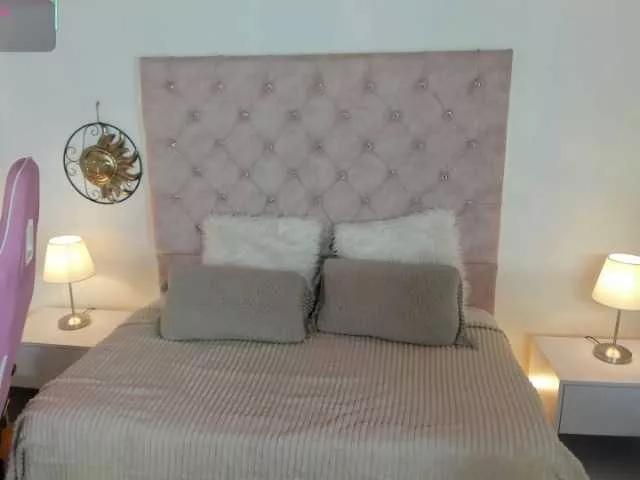 lilyboom1 on BongaCams 