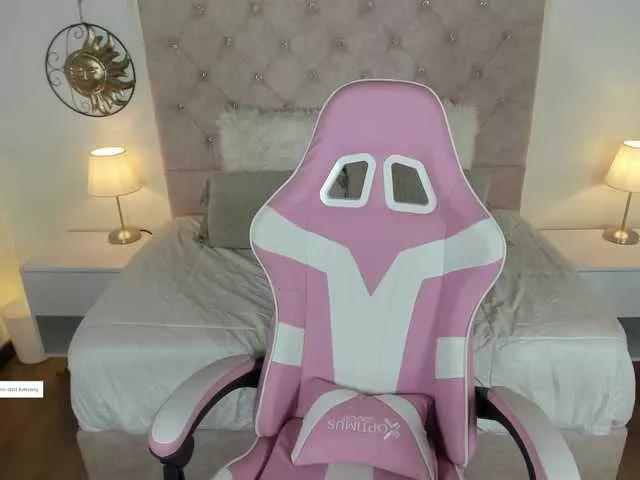 lilyboom1 on BongaCams 
