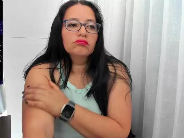 lindy35 on BongaCams 