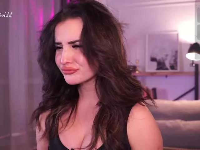 LiyaGold on BongaCams 