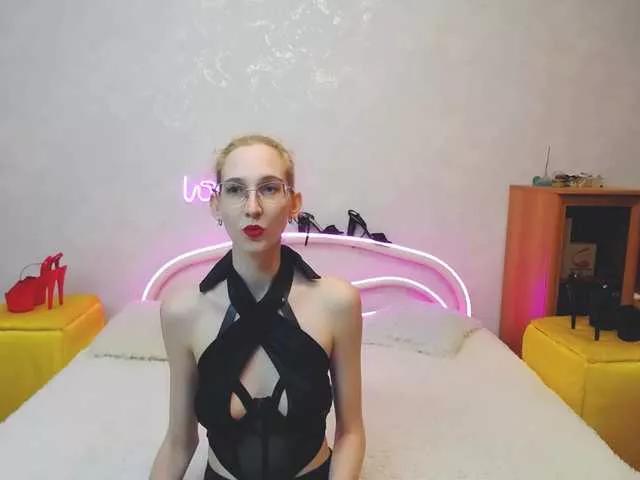 LizzieBrait on BongaCams 