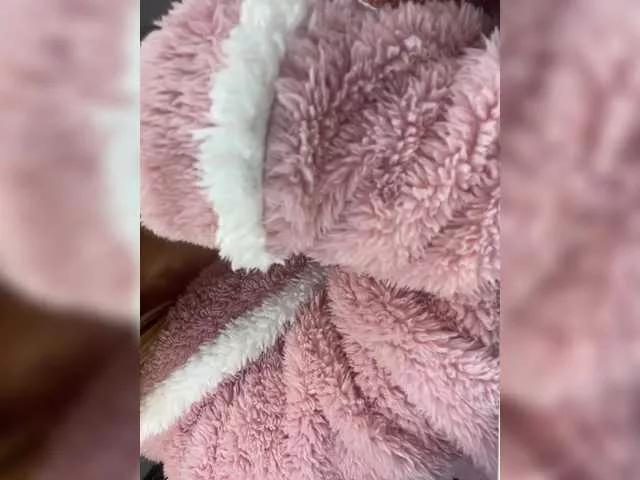 lucygirl- on BongaCams 