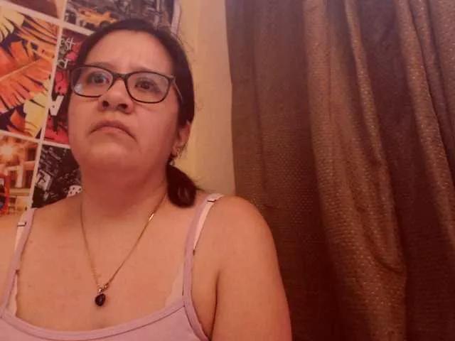 lucyLUxxx on BongaCams 