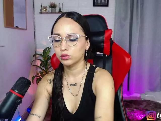 Lucyy-Rose on BongaCams 